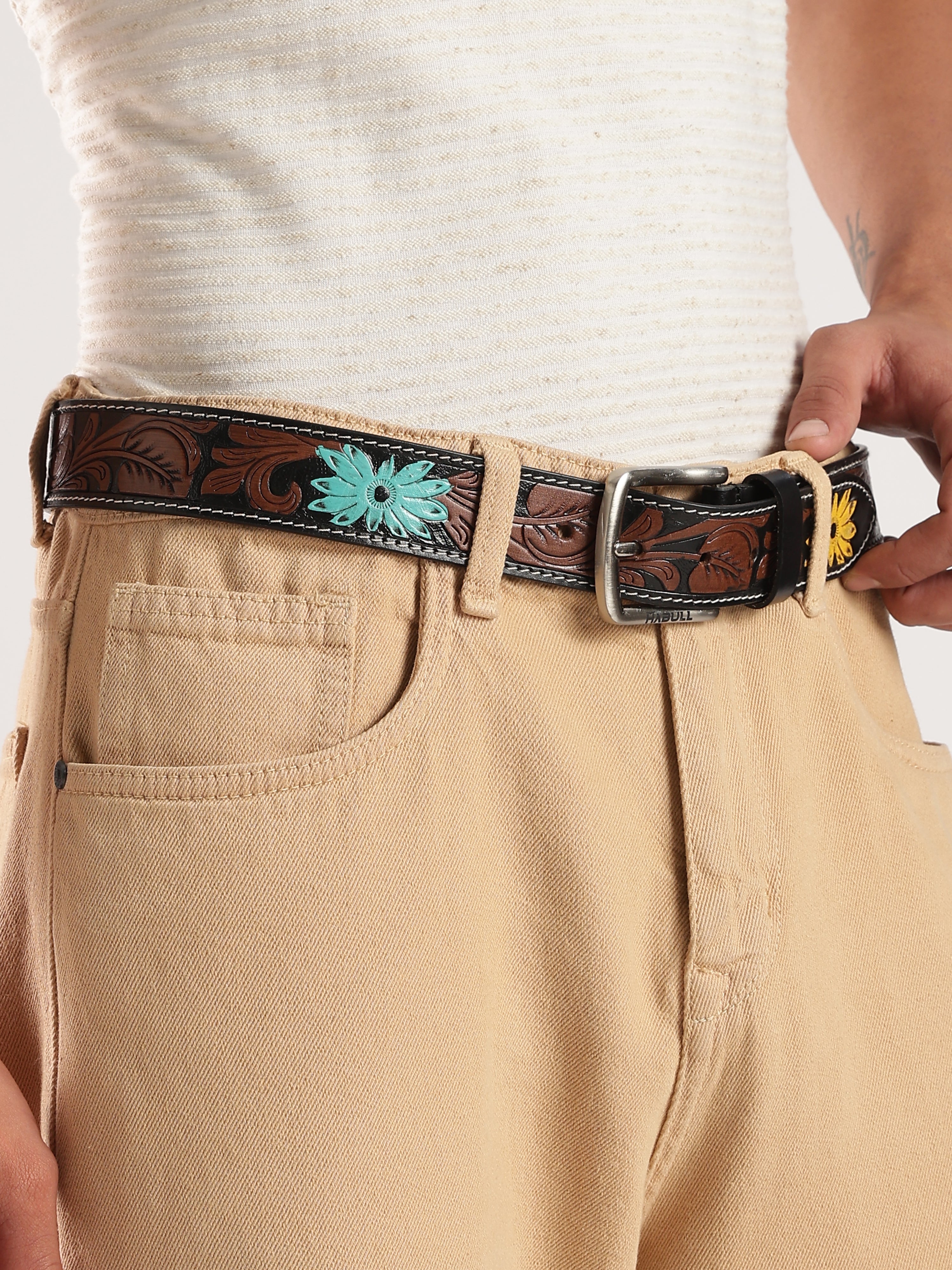 Handcrafted Leather Belt with Floral Tooled Design – Western Style Fashion Accessory